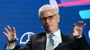 Wells Fargo CEO calls consumers 'extremely resilient'